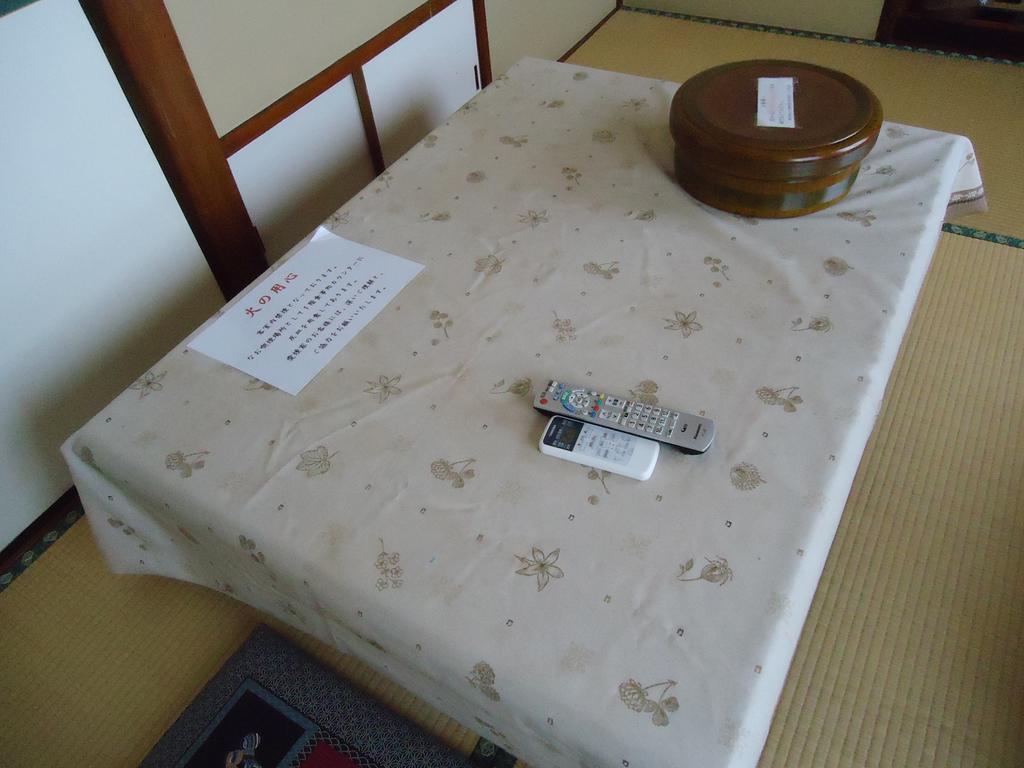 Minshuku Shigemura Hotel Atami  Buitenkant foto