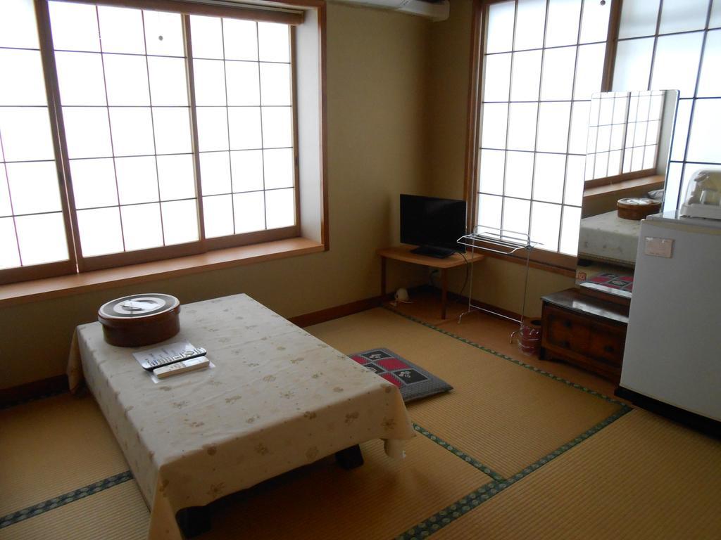 Minshuku Shigemura Hotel Atami  Buitenkant foto